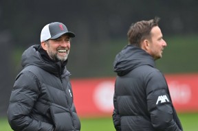 易游体育平台 -赛前体能课后，费耶诺德远射贴柱备战欧冠，信心回归，医务组通报恢复(乒乓孙颖莎照片)